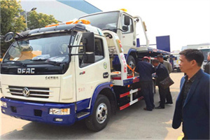 钟山汽车道路救援拖车价格